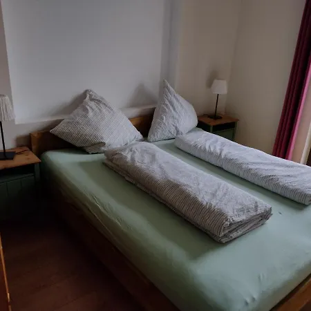 2 In Einem Haus 2 Km Vom Zentrum Leipzigs *