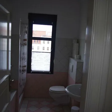 2 In Einem Haus 2 Km Vom Zentrum Leipzigs Apartment Leipzig